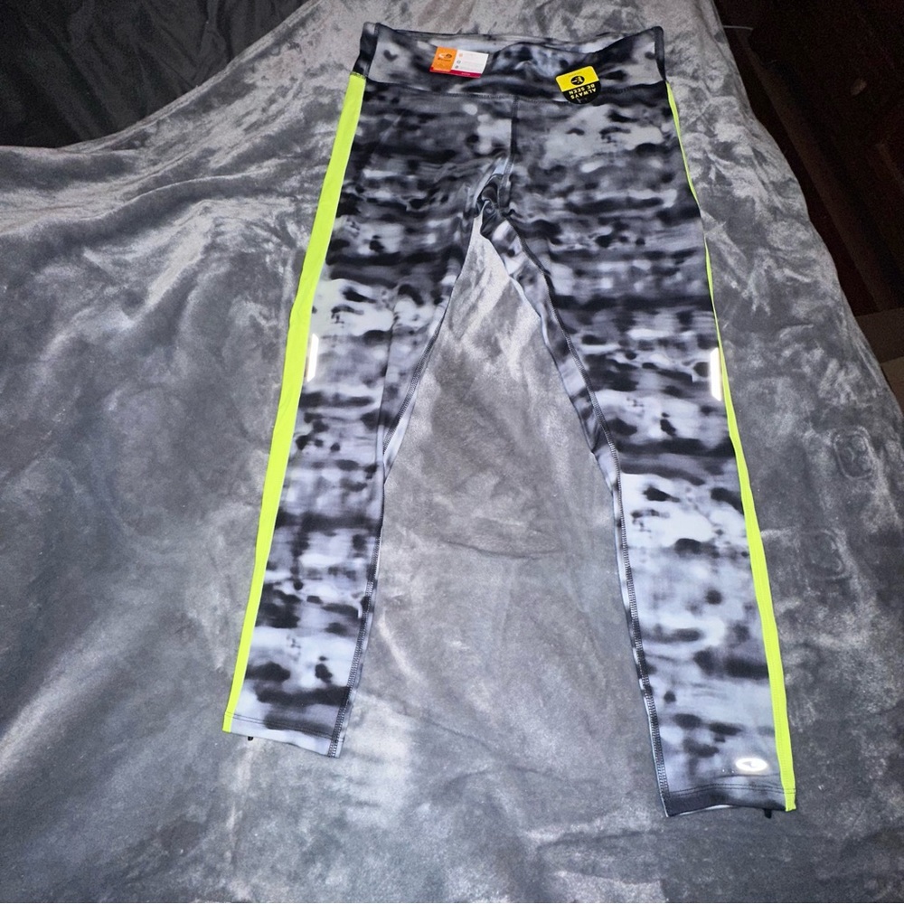 Women’s Activewear Leggings || NWT